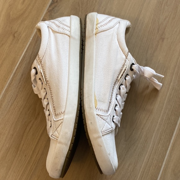 TAOS STAR SNEAKER SHOE 8.5 (38) - Picture 6 of 10